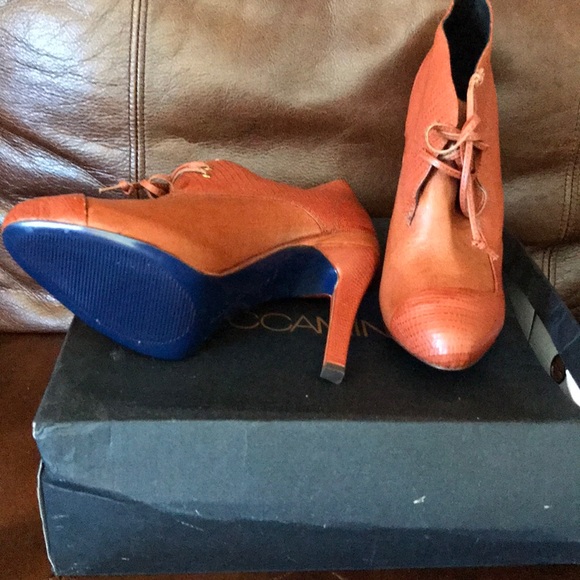 Chestnut (rust) leather high heel bootie size 9 - Picture 2 of 4